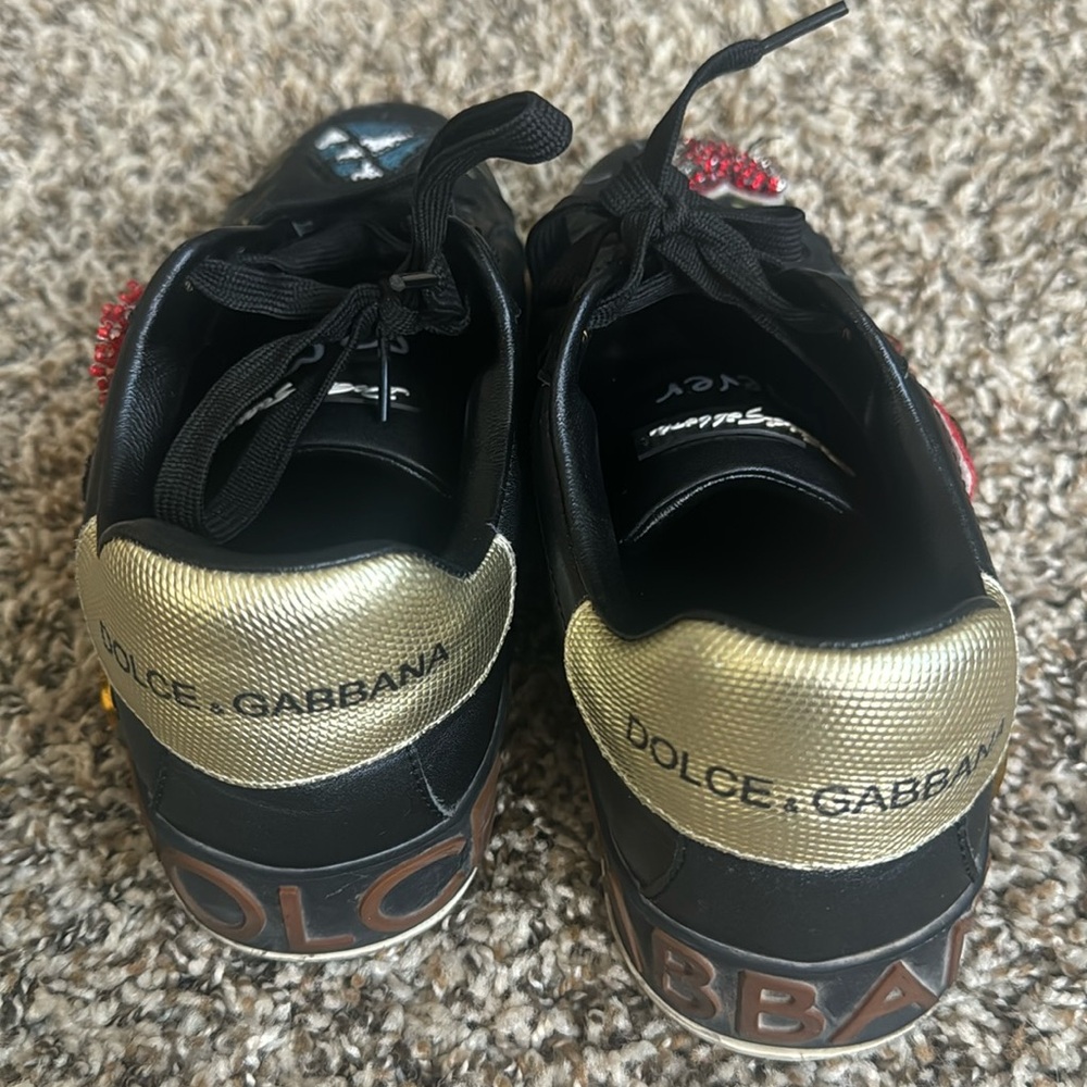 Use D&G shoes